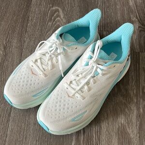 HOKA Clifton 9 Running Shoe WIDE (Women)
